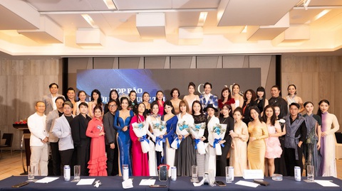 Hoa hậu Ban Mai chia sẻ với truyền thông trong vai trò thành viên Ban giám khảo Thành viên ban giám khảo và ban tổ chức cuộc thi. Đêm chung kết Miss Glam Business sẽ tổ chức tại Hàn Quốc.