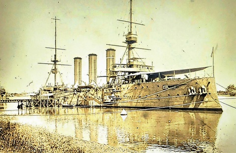 Tàu chiến Úc cập bến Sài Gòn từ năm 1913 (Thư viện bang Victoria, Úc) Tàu chiến Úc cập bến Sài Gòn từ năm 1913 (Thư viện bang Victoria, Úc)