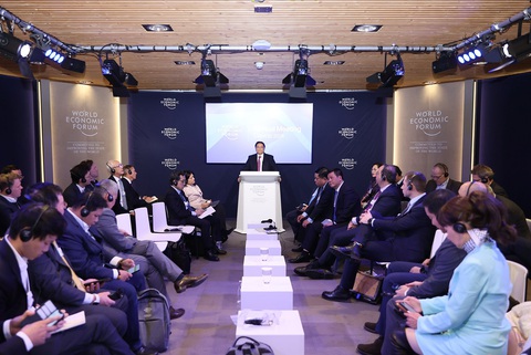 Việt Nam là một trong những nước được doanh nghiệp quan tâm nhất tại WEF Davos 2024- Ảnh 1. Thủ tướng Phạm Minh Chính phát biểu tại đối thoại chiến lược với các tập đoàn hàng đầu là thành viên WEF ngày 16-1 - Ảnh: NHẬT BẮC