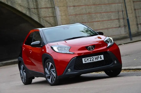 Toyota: Không có xe điện cỡ nhỏ giá rẻ, trừ khi giá pin giảm mạnh- Ảnh 3. Một chiếc Aygo X chạy điện khó có thể xuất hiện trong tương lai gần - Ảnh: Autocar