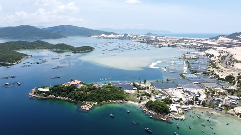 Quy hoạch cảng biển quốc tế diện tích 8.300ha tại Vân Phong- Ảnh 1. Một góc Khu kinh tế Vân Phong - Ảnh: MINH CHIẾN