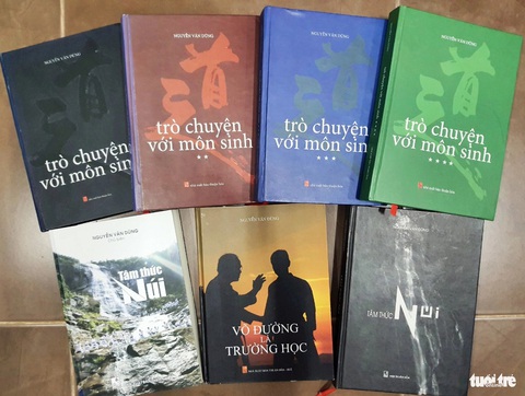 Đạo thầy trò - Kỳ 6: Thầy gọi là chúng con có mặt- Ảnh 5. Những lời trò chuyện của thầy Dũng với môn sinh đã được in thành sách, như thể sách giáo khoa về đạo lý làm người - Ảnh: M.TỰ