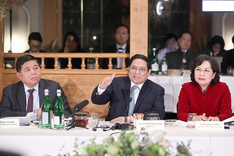 Davos và nhiều kỳ vọng dành cho Việt Nam- Ảnh 2. Thủ tướng Phạm Minh Chính khẳng định Chính phủ sẽ phát huy vai trò kiến tạo, luôn đồng hành, chia sẻ, lắng nghe, tiếp thu ý kiến của doanh nghiệp, nhà đầu tư để cùng phát triển - Ảnh: NHẬT BẮC