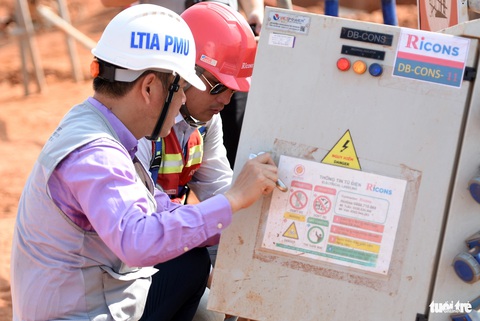 Toàn cảnh đại công trường sân bay Long Thành sau 3 năm khởi công- Ảnh 4. Các biện pháp đảm bảo an toàn lao động, phòng chống cháy nổ trong mùa khô cũng được ACV và liên danh nhà thầu siết chặt
