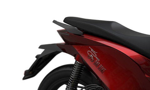 Xe máy điện Dat Bike Quantum thêm bản rồng, giới hạn 100 chiếc, giá 53 triệu đồng- Ảnh 4. Xe máy điện Dat Bike Quantum thêm bản rồng, giới hạn 100 chiếc, giá 53 triệu đồng- Ảnh 4.