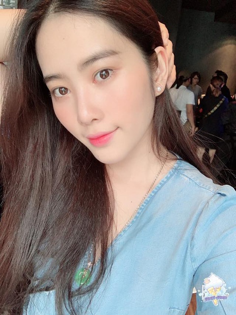 Sau nhiều năm im ắng, Nam Em tuyên bố lập lời thề không dao kéo vì từng sửa mắt hư- Ảnh 3. Và gương mặt Nam Em ở hiện tại sau khi vượt qua nỗi sợ xấu vì lần thẩm mỹ mắt hỏng