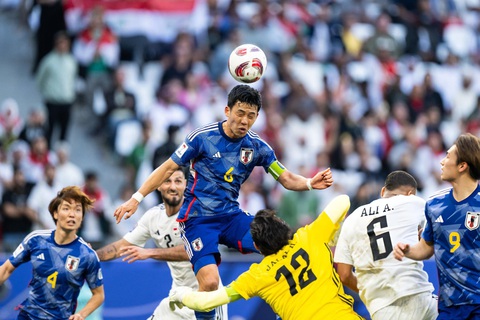 Nhật Bản thua sốc Iraq ở Asian Cup 2023- Ảnh 3. Bàn thắng muộn của Wataru Endo không thể giúp Nhật Bản đảo ngược tình thế - Ảnh: GETTY