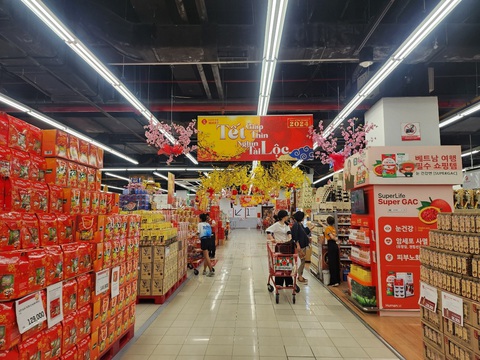 Cùng LOTTE Mart đón ‘Tết ấm no, không lo về giá’- Ảnh 1. Cùng LOTTE Mart đón ‘Tết ấm no, không lo về giá’- Ảnh 1.