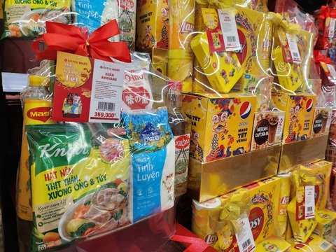 Cùng LOTTE Mart đón ‘Tết ấm no, không lo về giá’- Ảnh 3. Cùng LOTTE Mart đón ‘Tết ấm no, không lo về giá’- Ảnh 3.