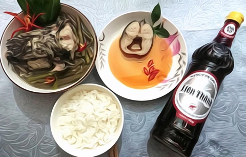 Đậm đà giọt mắm mùi quê- Ảnh 2. Bữa cơm với nước mắm Liên Thành