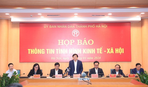 Hà Nội trình diễn 2.024 chiếc drone đêm giao thừa, xác lập kỷ lục Đông Nam Á- Ảnh 1. Toàn cảnh buổi họp báo - Ảnh: UBND TP