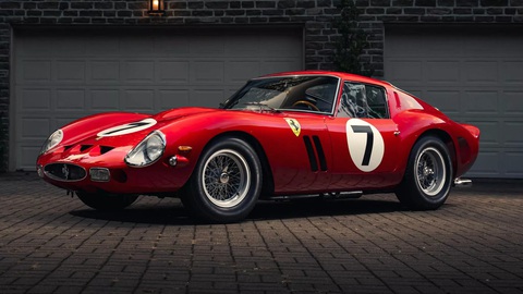 10 xe đắt nhất năm 2023: Ngôi vương là siêu xe gần 1.300 tỉ đồng- Ảnh 10. 1. Ferrari 330 LM/250GTO 1962 - 51.705.000 USD (1.257 tỉ đồng) - Chiếc xe đắt nhất danh sách trong năm 2023 về danh nghĩa là GTO. Tuy nhiên, khung gầm xe khác biệt cùng động cơ V12 4.0L lớn hơn khiến nhiều người nhận định xe thuộc gia đình 330 LM là chính xác hơn - Ảnh: Carscoops