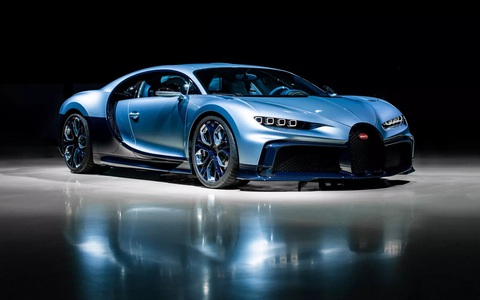 10 xe đắt nhất năm 2023: Ngôi vương là siêu xe gần 1.300 tỉ đồng- Ảnh 3. 8. Bugatti Chiron Profilee 2022 - 10.878.388 USD (264,4 tỉ đồng) - Bugatti từ bỏ kế hoạch làm series Profilee mà chỉ hoàn thiện duy nhất một chiếc từ tình trạng tiền thành phẩm. Bởi vậy, đây là phiên bản tùy biến từ Chiron hiếm nhất và cũng thuộc diện đắt nhất khi có giá trị không thua các dòng xe cổ đã tồn tại hàng chục năm - Ảnh: Carscoops