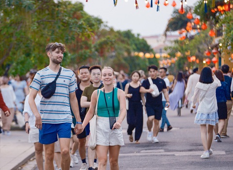 Du lịch Việt ghi nhận những tín hiệu tích cực khi lượng khách quốc tế tăng trong kỳ nghỉ Tết dương lịch - NAM TRẦN Du lịch Việt ghi nhận những tín hiệu tích cực khi lượng khách quốc tế tăng trong kỳ nghỉ Tết dương lịch - NAM TRẦN