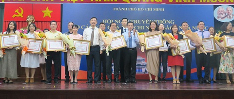 HDBank tiếp tục được vinh danh vì đóng góp lớn cho ngân sách- Ảnh 1. HDBank tiếp tục được vinh danh vì đóng góp lớn cho ngân sách - Ảnh: HDB
