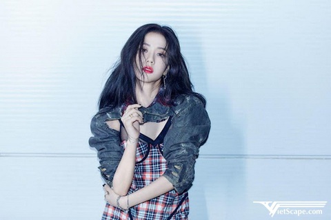 Jisoo (BLACKPINK) Jisoo (BLACKPINK)
