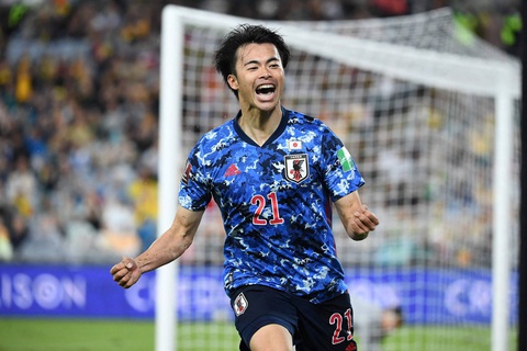 Nhật Bản mang 20 ngôi sao từ châu Âu đến Asian Cup- Ảnh 1. Mitoma được gọi dù đang chấn thương - Ảnh: REUTERS