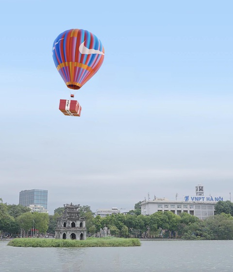 Nike thả khinh khí cầu ‘ảo’ bay quanh Hà Nội nhân dịp khai trương cửa hàng- Ảnh 1. Nike thả khinh khí cầu ‘ảo’ bay quanh Hà Nội nhân dịp khai trương cửa hàng- Ảnh 1.