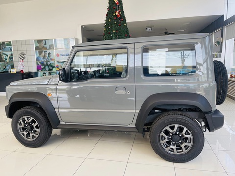 Giá bán nhiều xe hứa hẹn về Việt Nam được tiết lộ qua giá tính phí trước bạ: Có Jimny, Telluride- Ảnh 3. Suzuki Jimny có giá tính phí trước bạ 789 triệu đồng - Ảnh: Đại lý Suzuki/Facebook