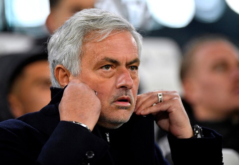 'Người đặc biệt' Jose Mourinho chê tiền?!- Ảnh 1. Mourinho bỏ ngỏ khả năng dẫn dắt Barcelona - Ảnh: REUTERS