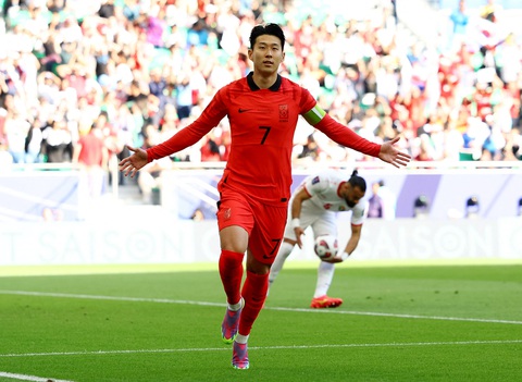 Son Heung Min buồn bã vì Việt Nam bị loại sớm ở Asian Cup 2023- Ảnh 1. Son Heung Min ghi bàn vào lưới Jordan - Ảnh: REUTERS