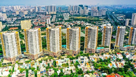 Đổi tư duy quản lý đất đai để người dân được hưởng lợi- Ảnh 1. Luật Đất đai (sửa đổi) vừa được Quốc hội thông qua đã đưa ra một số quy định “siết” các điều kiện để doanh nghiệp nhận chuyển nhượng, tạo quỹ đất làm dự án nhà ở thương mại. Trong đó quy định doanh nghiệp chỉ được thỏa thuận nhận quyền sử dụng đất ở để làm dự án nhà ở thương mại - Ảnh: QUANG ĐỊNH