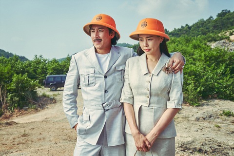 Honey Lee và Lee Sun Kyun kết hợp ăn ý trong Honey Lee và Lee Sun Kyun kết hợp ăn ý trong Tiễn biệt chồng yêu - Ảnh: Nate