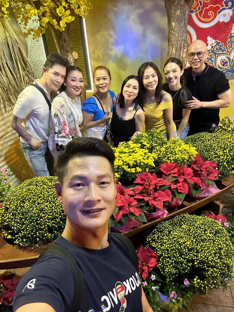 Mỹ Lệ, Đức Tuấn, Nathan Lee, Thu Minh 'gương vỡ lại lành' sau ồn ào?- Ảnh 1. Mỹ Lệ, Thu Minh, Nathan Lee, Đức Tuấn, Phan Đinh Tùng hội ngộ sau nhiều năm