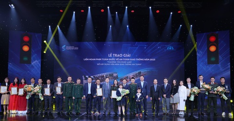 Toyota đồng hành lễ trao giải Liên hoan phim về An toàn giao thông năm 2023- Ảnh 1. Toyota đồng hành lễ trao giải Liên hoan phim về An toàn giao thông năm 2023- Ảnh 1.