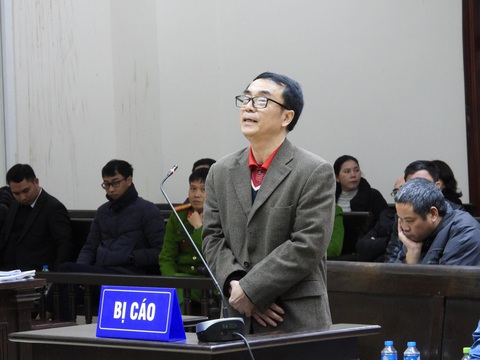 Vụ Trần Hùng: Người đưa hối lộ không biết đường đi của số tiền- Ảnh 1. Cựu cục phó Trần Hùng tại phiên tòa phúc thẩm chiều 22-1 - Ảnh: GIANG LONG