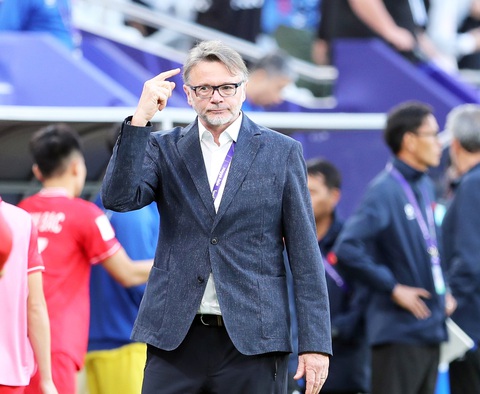 HLV Troussier: Danh tiếng thế giới nhưng thất bại ở Việt Nam, vì sao?- Ảnh 1. HLV Philippe Troussier đã chia tay sau 14 trận dẫn dắt tuyển Việt Nam - Ảnh: HOÀNG TÙNG