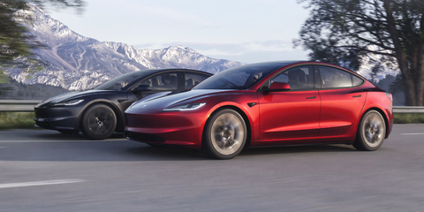 Mẫu xe điện bán chạy nhất tại nơi xe xăng đang thống trị- Ảnh 3. Tesla Model 3, một dòng xe tới từ Mỹ khác, là xe điện duy nhất bám đuổi được Model Y ở vị trí số... 33 - Ảnh: Tesla