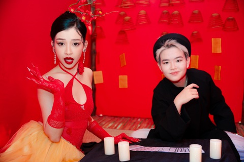 Bạch Ngọc Anh Thư (Bnat) lầy lội 'Xin vía' năm mới không làm vẫn có ăn- Ảnh 2. Bạch Ngọc Anh Thư nói thay tiếng lòng của những cô gái trẻ trong bài hát Xin vía