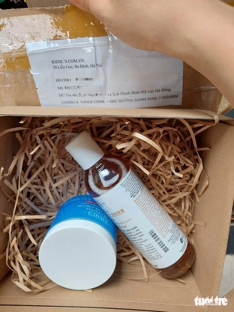 Hàng giả lộng hành trên mạng: Nhái 'giống hệt' web thương hiệu lớn- Ảnh 1. Sản phẩm Kiehl's được người tiêu dùng mua từ website giả mạo nghi là sản phẩm không chính hãng - Ảnh: N.AN