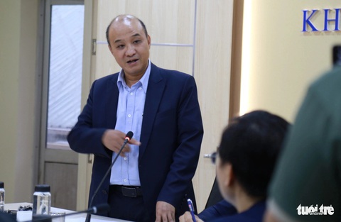 Bố trí đầy đủ hạ tầng thông tin trên tất cả các tuyến đường cao tốc- Ảnh 2. Ông Lê Quang Nam - phó chủ tịch UBND TP Đà Nẵng - cho biết đang gặp trở ngại trong việc giải quyết hạ tầng kỹ thuật để phủ sóng di động trên tuyến đường cao tốc La Sơn - Túy Loan - Ảnh: ĐOÀN NHẠN