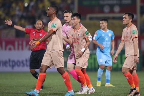 AFC cấm 3 đội dùng chung sân: Công An Hà Nội, CLB Hà Nội và Thể Công - Viettel, đội nào phải rời đi?- Ảnh 1. CLB Công An Hà Nội sử dụng sân Hàng Đẫy làm sân nhà từ năm 2023 - Ảnh: HOÀNG TÙNG