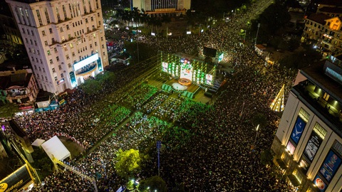 'Bữa tiệc cảm xúc' trọn vẹn của người miền Trung với Huda Tết Carnival 2024- Ảnh 2. 'Bữa tiệc cảm xúc' trọn vẹn của người miền Trung với Huda Tết Carnival 2024- Ảnh 2.