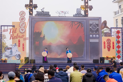 Tại Hội chợ Xuân 2024 sẽ có các chương trình nghệ thuật dân gian 3 miền được tổ chức xuyên suốt. Ảnh: Đ.H Tại Hội chợ Xuân 2024 sẽ có các chương trình nghệ thuật dân gian 3 miền được tổ chức xuyên suốt - Ảnh: Đ.H