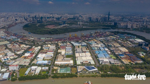 Đầu tư vào khu công nghiệp ở TP.HCM lần đầu tiên vượt 1 tỉ USD nhờ Viettel 'làm tổ'- Ảnh 1. Thu hút đầu tư vào các khu chế xuất, khu công nghiệp tại TP.HCM đạt kỷ lục trong năm 2023, trong đó phần lớn nhờ dự án 624 triệu USD của Viettel - Ảnh: QUANG ĐỊNH