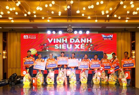 ShopeeFood trao hàng ngàn giỏ quà xuân, tri ân tài xế- Ảnh 1. ShopeeFood trao hàng ngàn giỏ quà xuân, tri ân tài xế- Ảnh 1.