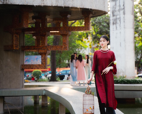 Giỗ tổ Hùng Vương, mặc trang phục truyền thống dân tộc vào chơi Thảo cầm viên miễn phí - Ảnh 1. thuế VAT - Ảnh 3.