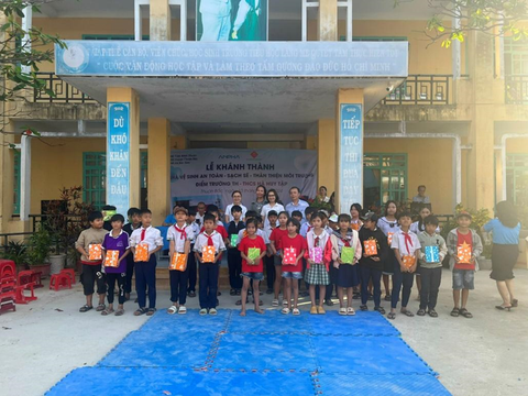 Công ty TNHH Công Nghệ An Pha tài trợ 2 công trình ‘Nhà vệ sinh cho em’- Ảnh 1. An Pha và dự án "Nhà vệ sinh cho em"