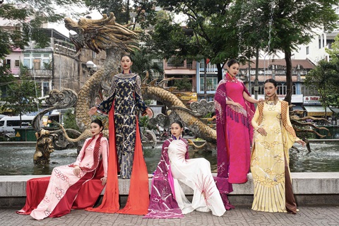 Hoa hậu Đại dương Việt Nam Top 5 Hoa hậu Đại dương Việt Nam 2023 trong thiết kế mới của nhà thiết kế Võ Việt Chung - Ảnh: TRỊNH QUỐC HUY