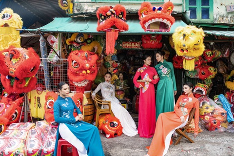 Top 5 Hoa hậu Đại dương Việt Nam duyên dáng trong tà áo dài truyền thống Top 5 Hoa hậu Đại dương Việt Nam duyên dáng trong tà áo dài truyền thống