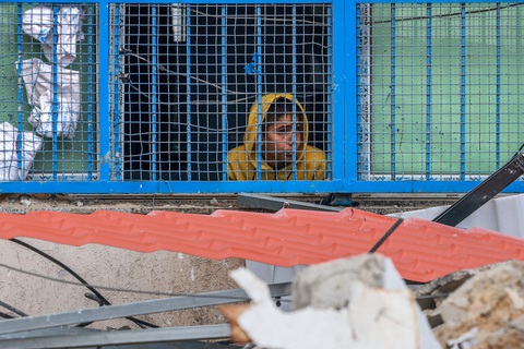 Cậu bé người Palestine tại một cơ sở trú ẩn của Liên Hiệp Quốc ở miền nam Gaza - Ảnh: AFP Cậu bé người Palestine tại một cơ sở trú ẩn của Liên Hiệp Quốc ở miền nam Gaza - Ảnh: AFP