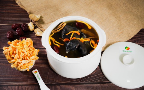 Gà đông trùng Ngọc Hương - món quà Tết bổ dưỡng- Ảnh 2. Gà đông trùng Ngọc Hương - món quà Tết bổ dưỡng- Ảnh 2.