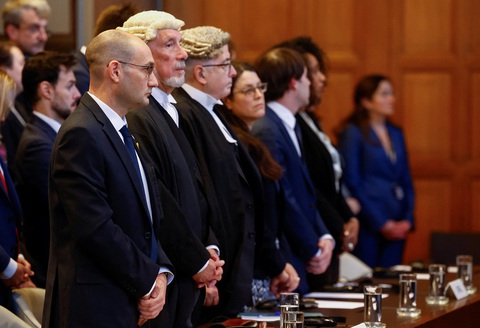 Phái đoàn Israel tại trụ sở Tòa án Công lý quốc tế (ICJ) ngày 26-1 - Ảnh: REUTERS Phái đoàn Israel tại trụ sở Tòa án Công lý quốc tế (ICJ) ở The Hague, Hà Lan ngày 26-1 - Ảnh: REUTERS