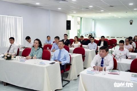 Lễ trao giải cuộc thi có sự góp mặt của đại diện các sở, ngành của TP.HCM, các kiến trúc sư và ban tổ chức - Ảnh: HỮU HẠNH Lễ trao giải cuộc thi có sự góp mặt của đại diện các sở ban ngành của TP.HCM, các kiến trúc sư và ban tổ chức - Ảnh: HỮU HẠNH
