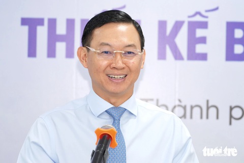Ông Trần Phước Anh, giám đốc Sở Ngoại vụ TP.HCM, mong công trình sẽ được khánh thành vào tháng 9 - Ảnh: HỮU HẠNH Ông Trần Phước Anh, giám đốc Sở Ngoại vụ TP.HCM, mong công trình sẽ được khánh thành vào tháng 9 - Ảnh: HỮU HẠNH