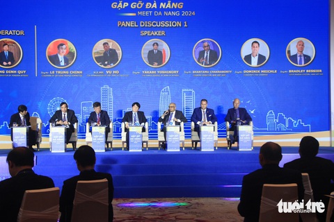 Giám đốc công ty sản xuất linh kiện cho Boeing: Bất ngờ vì thủ tục đầu tư vào Đà Nẵng quá nhanh- Ảnh 1. Các đại biểu trong chương trình Gặp gỡ Đà Nẵng 2024 chiều 26-1 - Ảnh: TRƯỜNG TRUNG